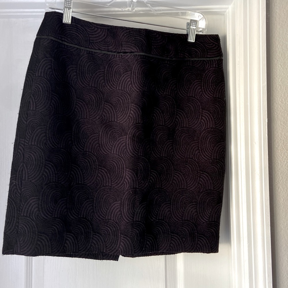 Great condition . Ann Taylor size 6. Great for work .profesional setting